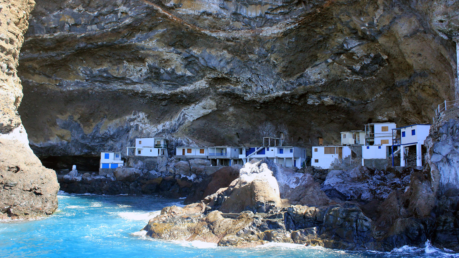 La cueva de Candelaria o proìs de Tijarafe: un villaggio nella roccia