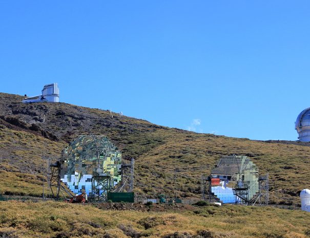 TREKKING CON GUIDA AL ROQUE DE LOS MUCHACHOS - Telescopi-roque-de-los-muchachos