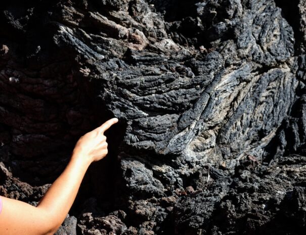 La visita guiada al tubo volcánico Cueva de Las Palomas La Palma Lava 3